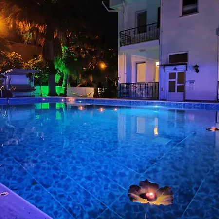 Aparthotel Isil 2*