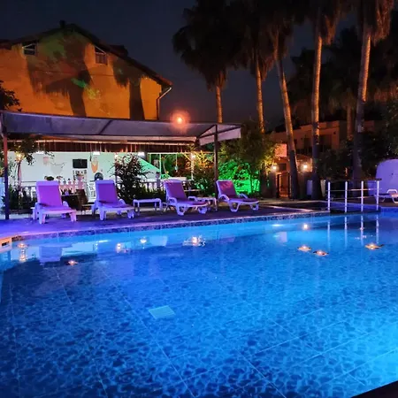 Isil Aparthotel 2*