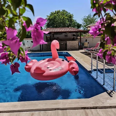 Isil Aparthotel
